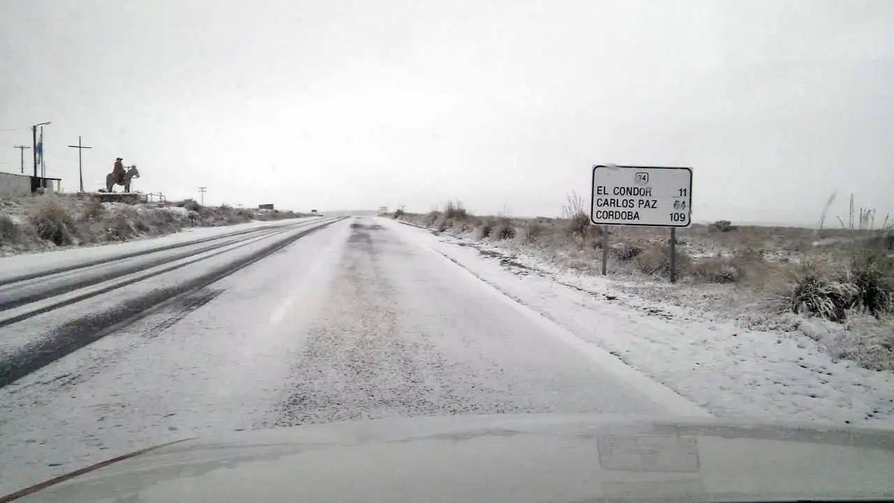 Cierran el Camino de las Altas Cumbres por nevada