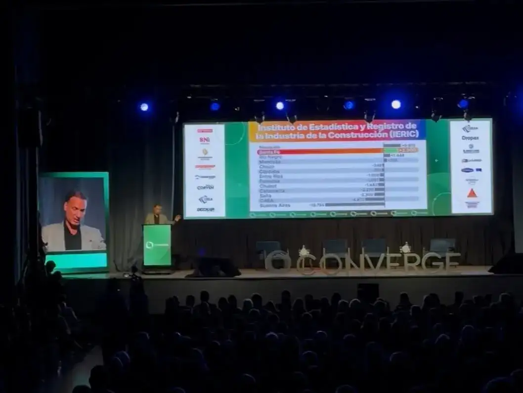 El ministro Enrico en el Foro Económico Venado Tuerto 2026. MVT