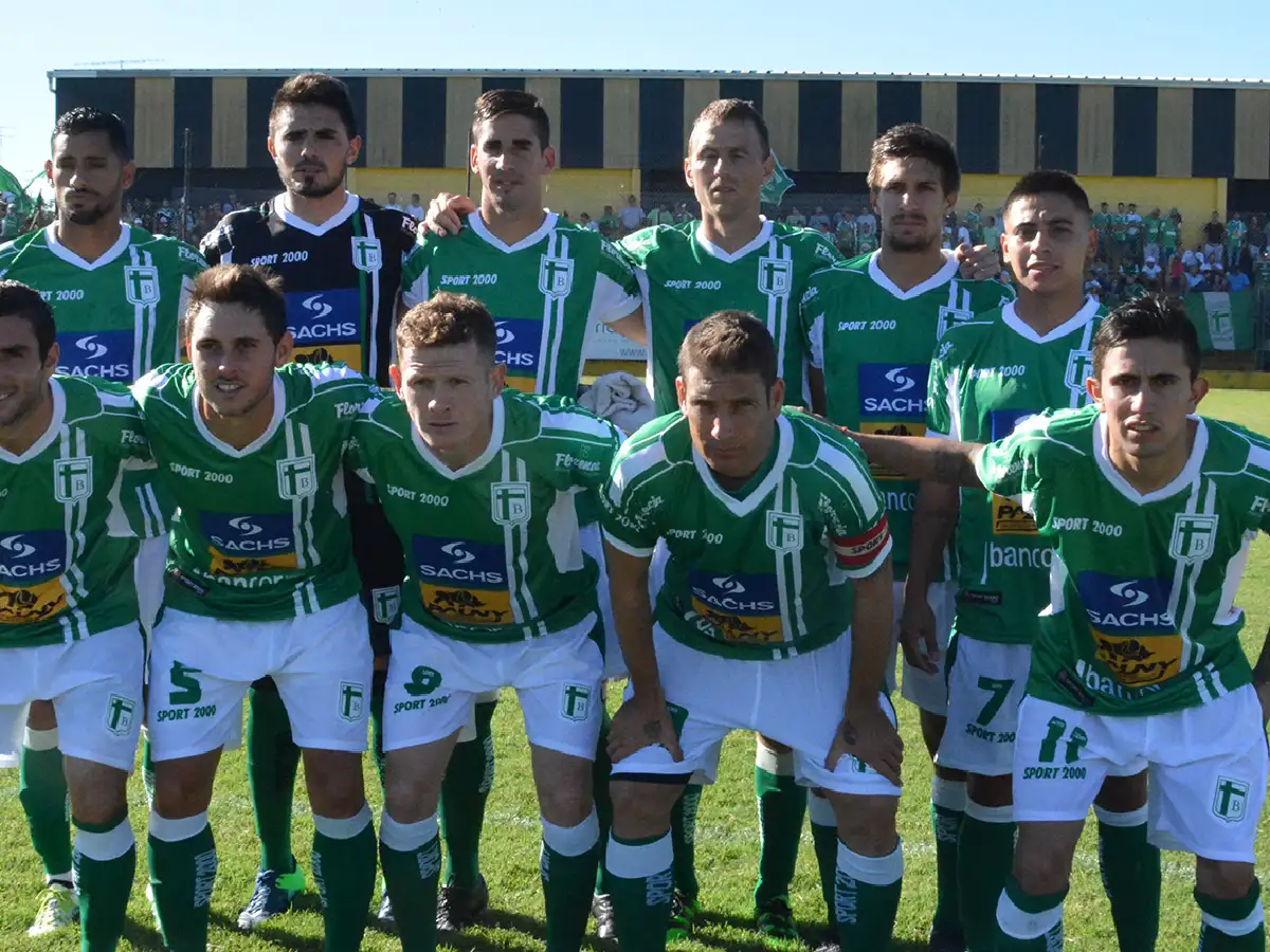 Con hinchas verdes
