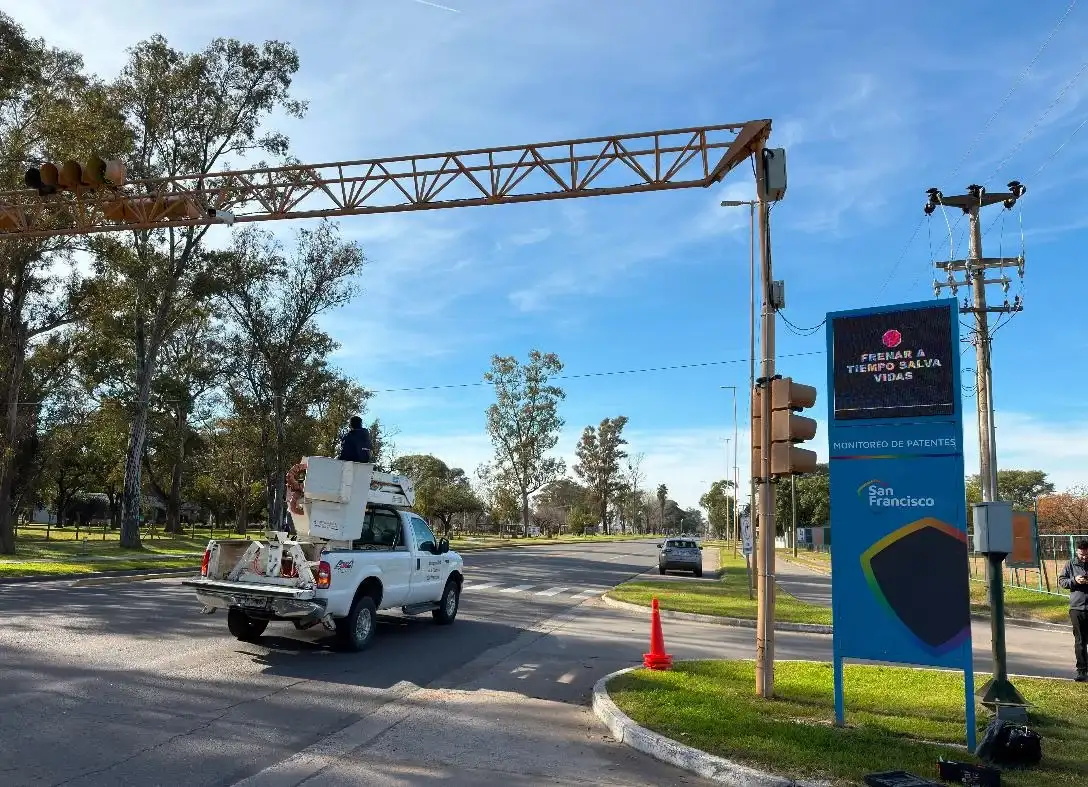 Modernizan el sistema de detección de patentes para reforzar la seguridad.