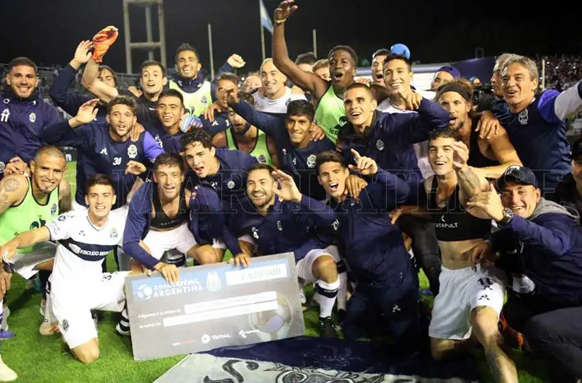 Gimnasia le amargó la fiesta a River en el Minella