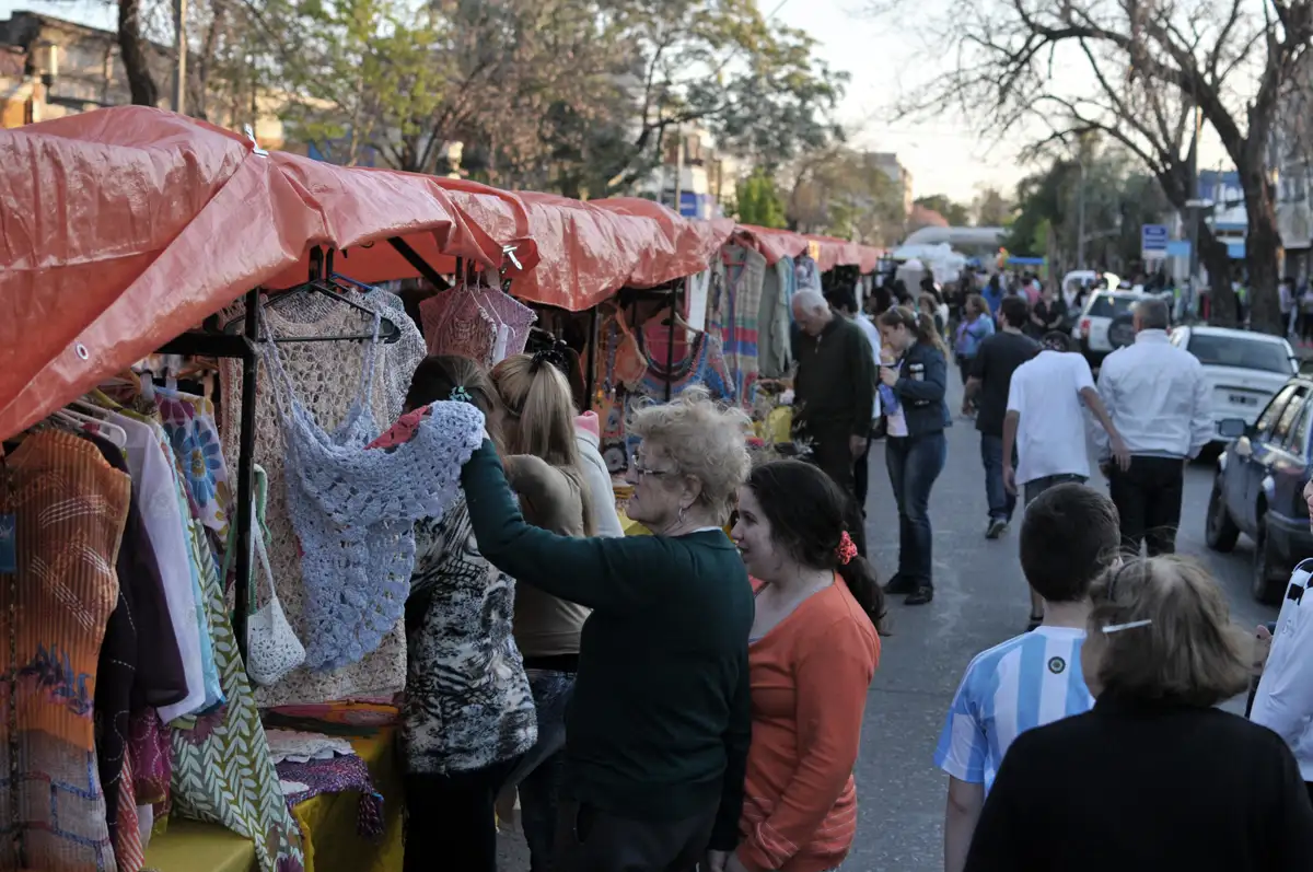 Habrá un día festivo anual para cada una de las avenidas comerciales de la ciudad