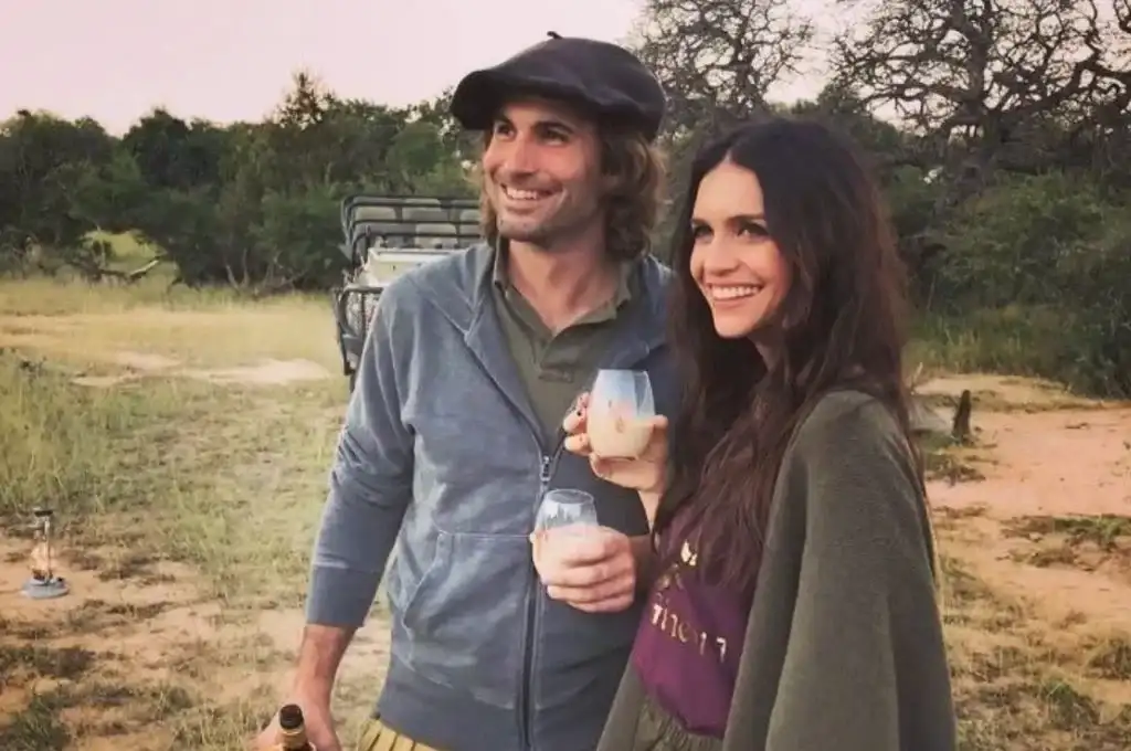 Zaira Nara junto a Jakob Von Plessen