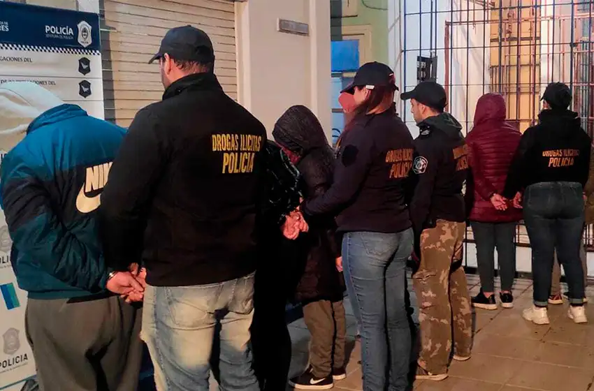 Caen 7 personas de una organización que vendía droga en Nuevo Golf