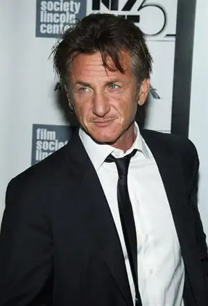 Sean Penn, sobre Charlize Theron: “Sí, yo mismo me sorprendo de estar enamorado”