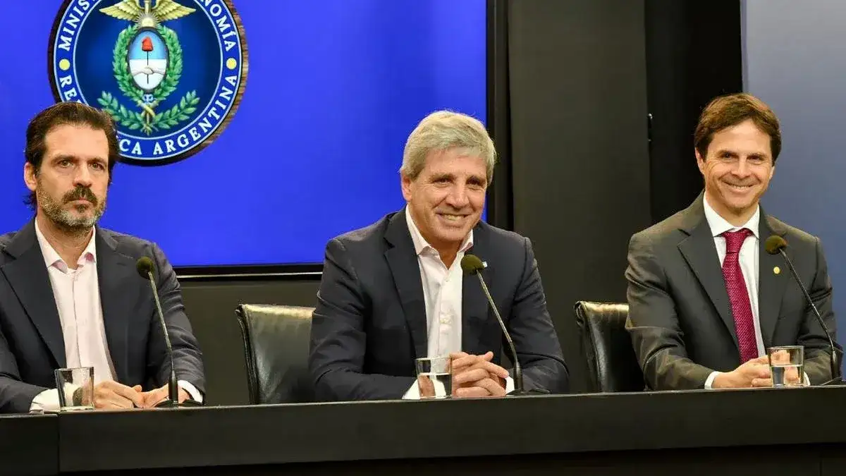 Luis Caputo anunció el Programa de Licitación de Plazos Fijos con Destino a Crédito Hipotecarios
