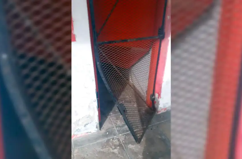 Inseguridad en la Escuela 47: "Lo terrible es que le saquen a la gente que no tiene"