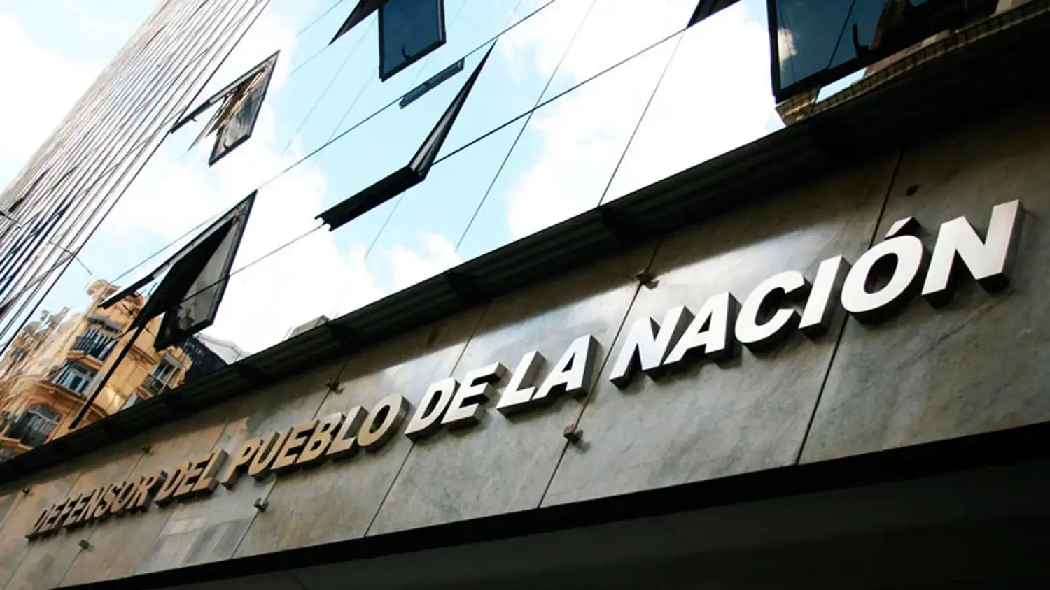 La Defensoría señaló que el marco legal tiene un carácter operativo vinculado a la circulación vial y no limita el alcance del régimen de mudanzas.