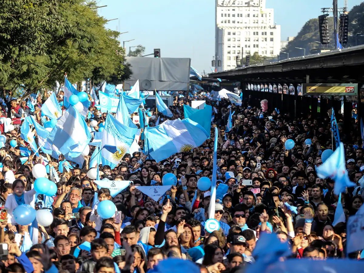 Multitud frente al Obelisco rechazó la legalización del aborto 