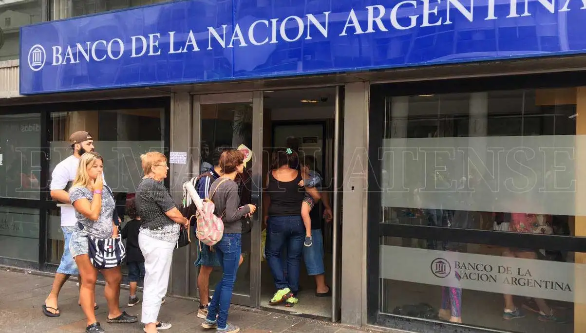 Bancarios llegaron a un acuerdo salarial y levantaron el paro