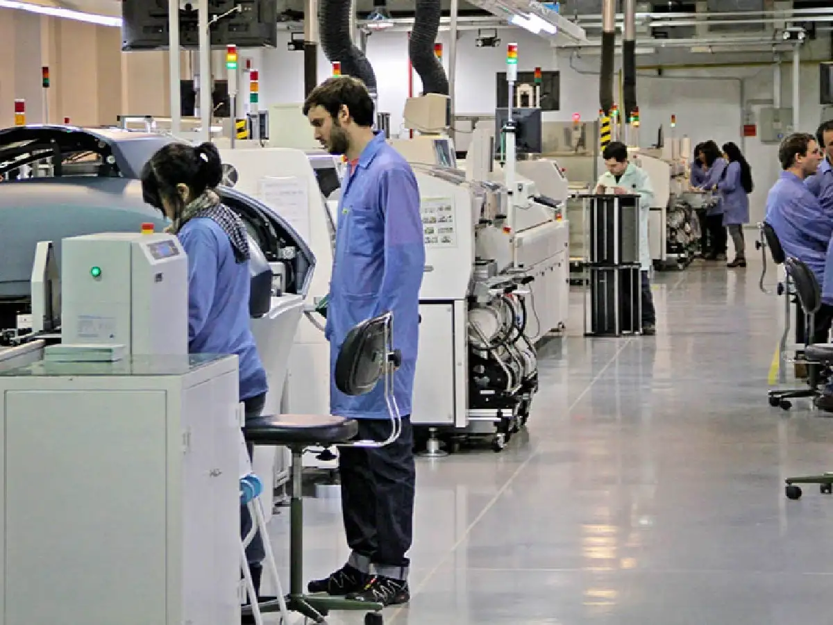 La industria creció 36% interanual en mayo, según el informe de la UIA