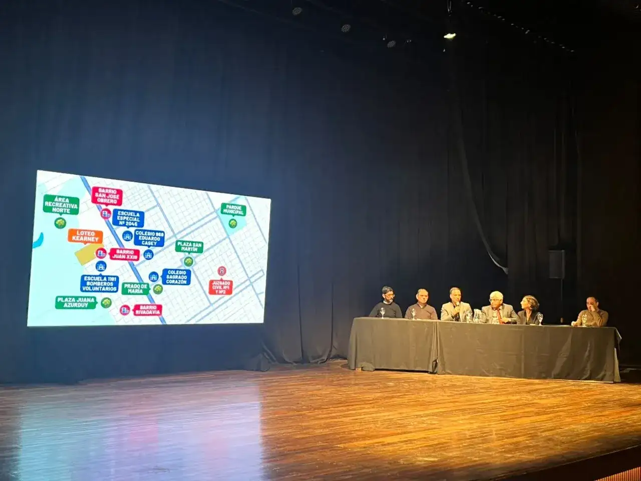 Audiencia pública en la sala José Pedroni del Centro Cultural Municipal de Venado Tuerto.