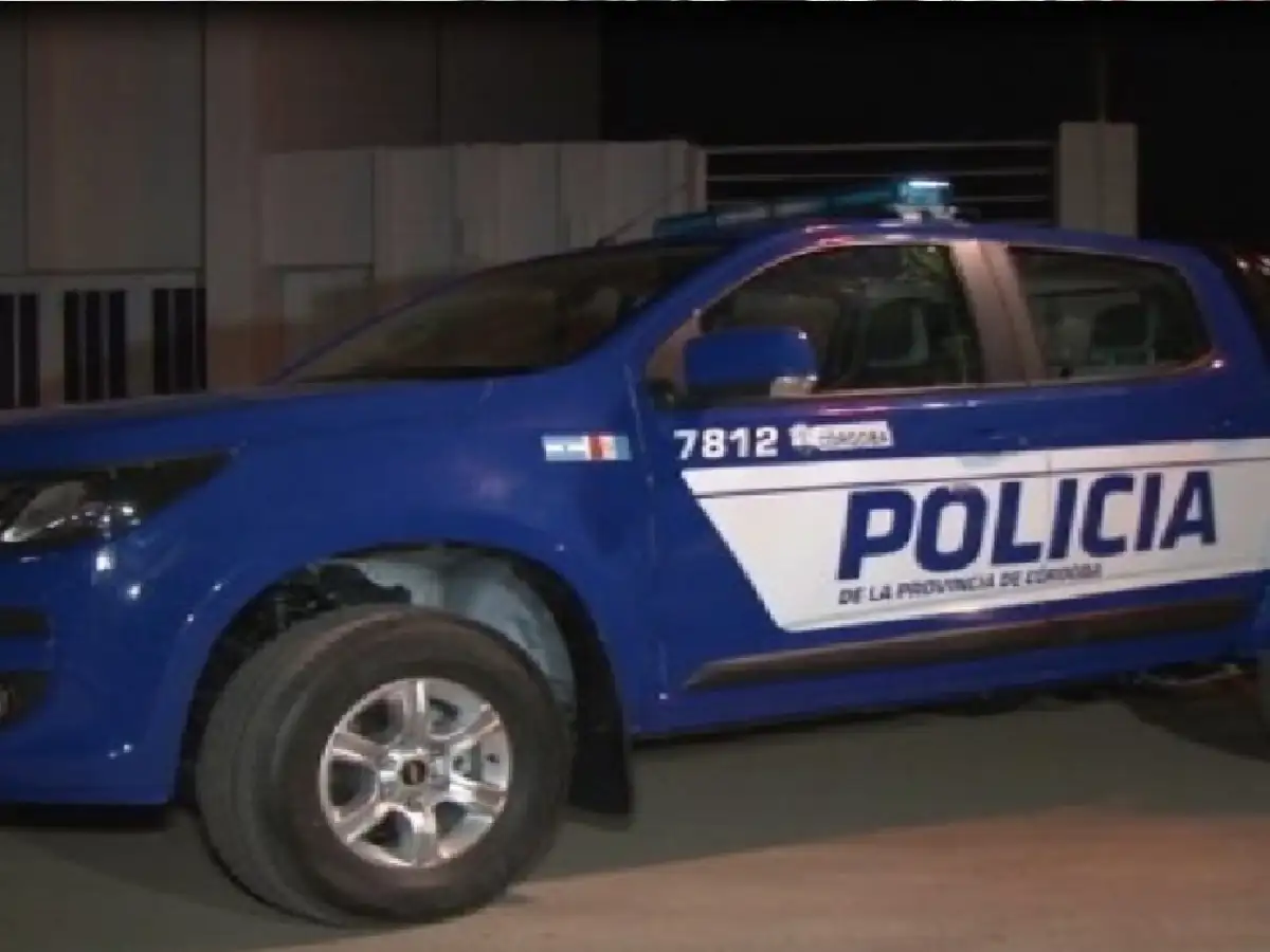Un hombre falleció tras ser aplastado por la camioneta que reparaba