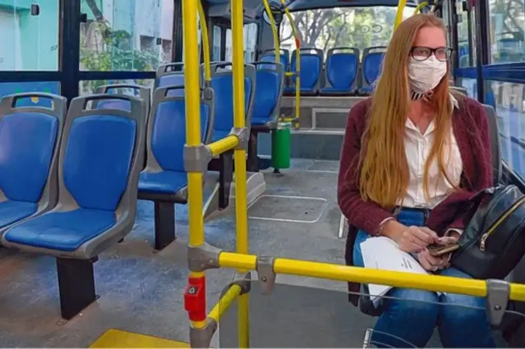 Analizan modificar la frecuencia nocturna del transporte