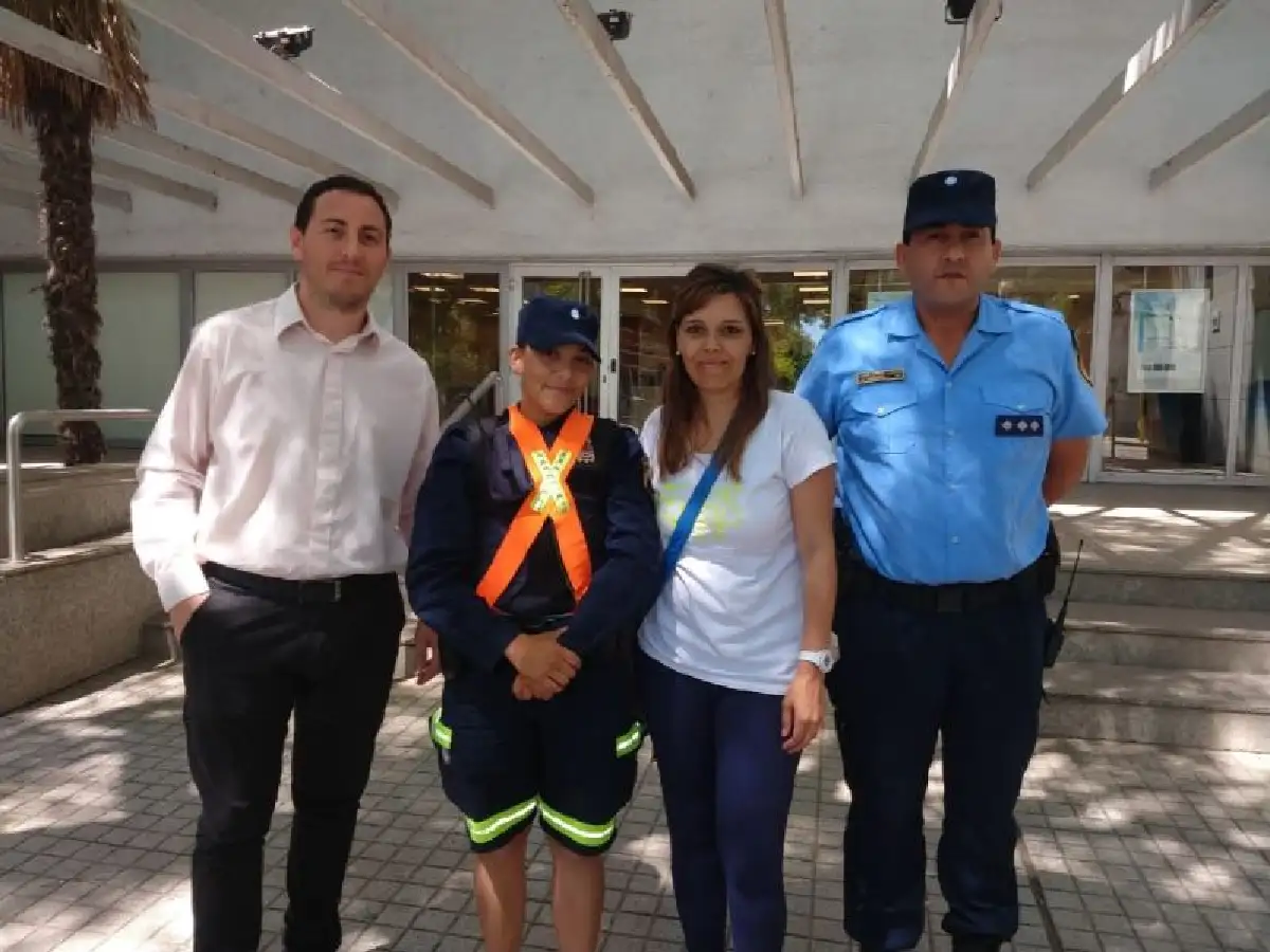 Mujer policía le practicó RCP a un hombre que se descompuso en zona céntrica