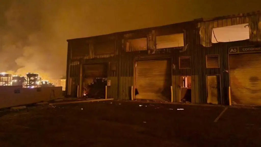 Hawái incendiada por el clima seco del verano y la presencia del huracán Dora
