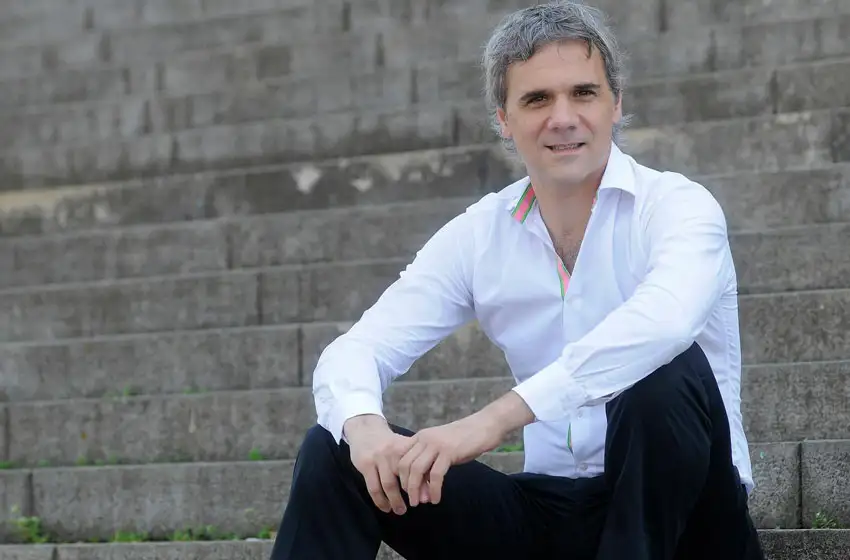 Juan Tonelli presenta su libro "Poder ser" en Espacio Clarín