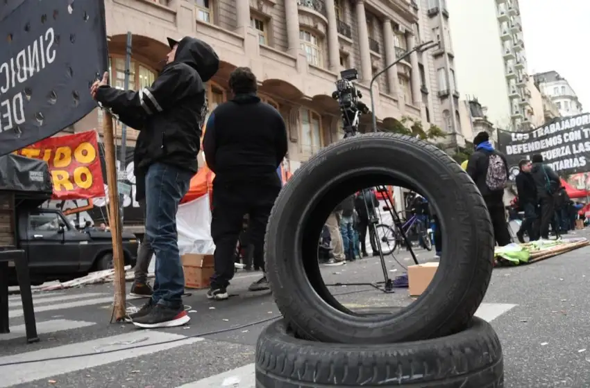 Buscan impulsar y promover inversiones en el sector de reciclado de neumáticos en desuso