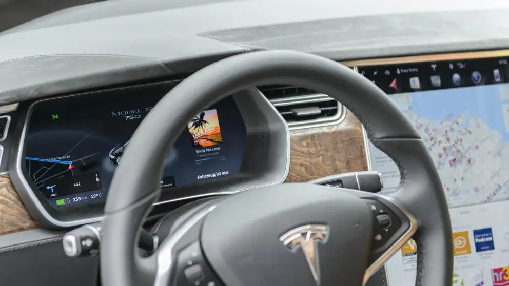 Estados Unidos: dormido al volante, borracho y en piloto automático