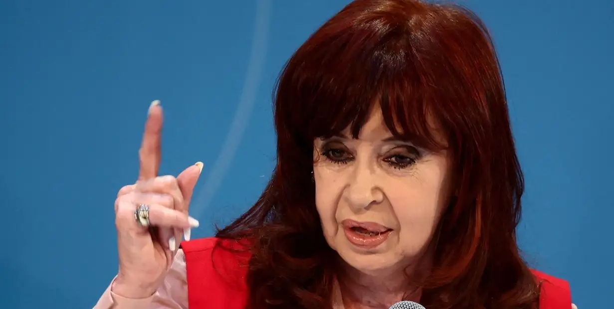 "No importa lo que votás porque quien finalmente decide no fue votado por nadie y además es vitalicio", afirmó sobre los jueces.