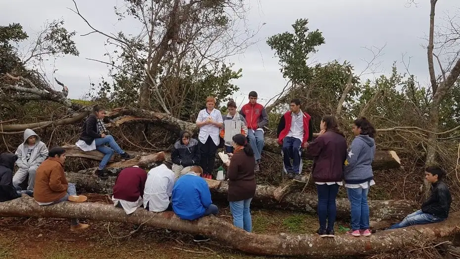 Misiones: hace tres semanas tienen clase a la intemperie