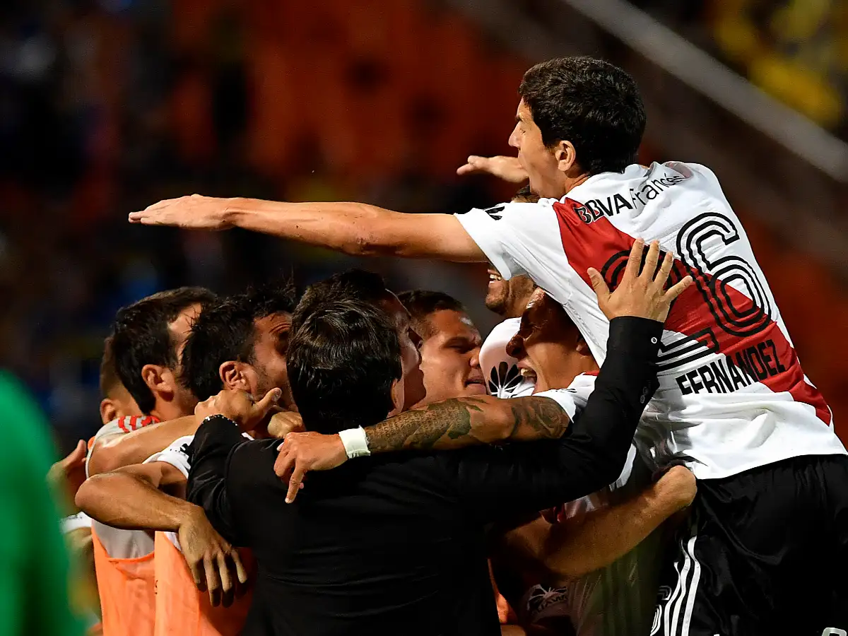 Scocco entró y puso el 2-0: así fue su gol