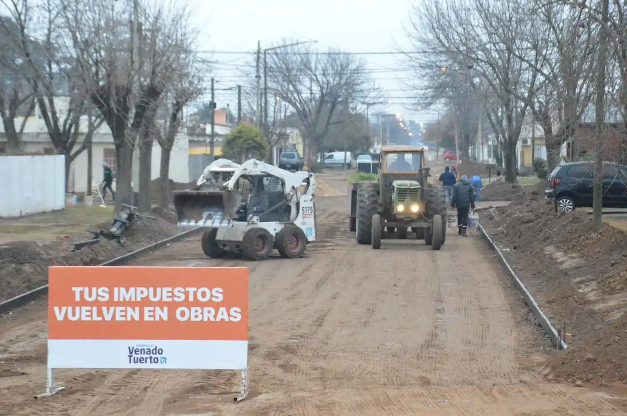 Las cuadrillas municipales en plena tarea.