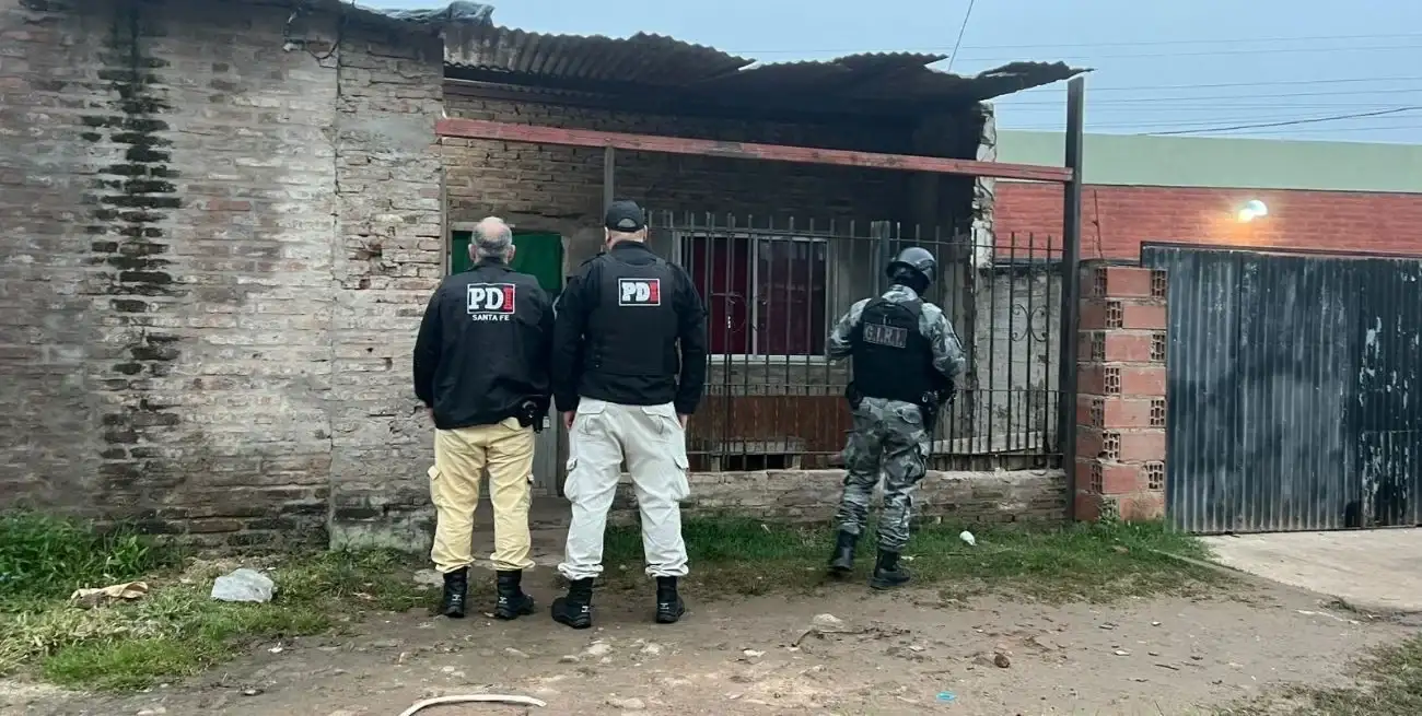 Allanamientos simultáneos por homicidio y microtráfico, entre otros delitos. Foto: Gentileza