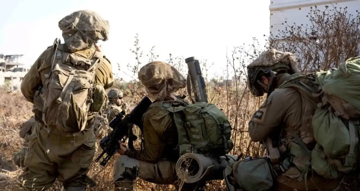 Tropas israelíes operando en la Franja de Gaza el 14 de junio de 2024.