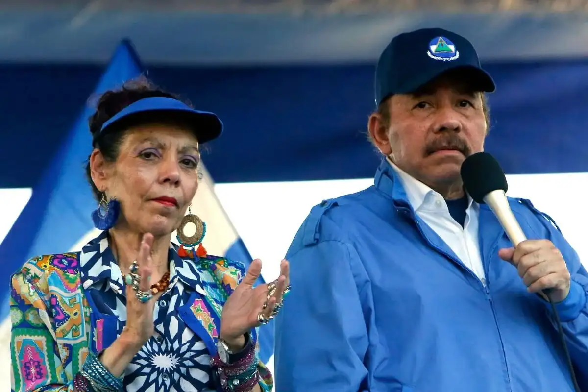 El presidente Daniel Ortega y su esposa, la vicepresidenta Rosario Murillo.