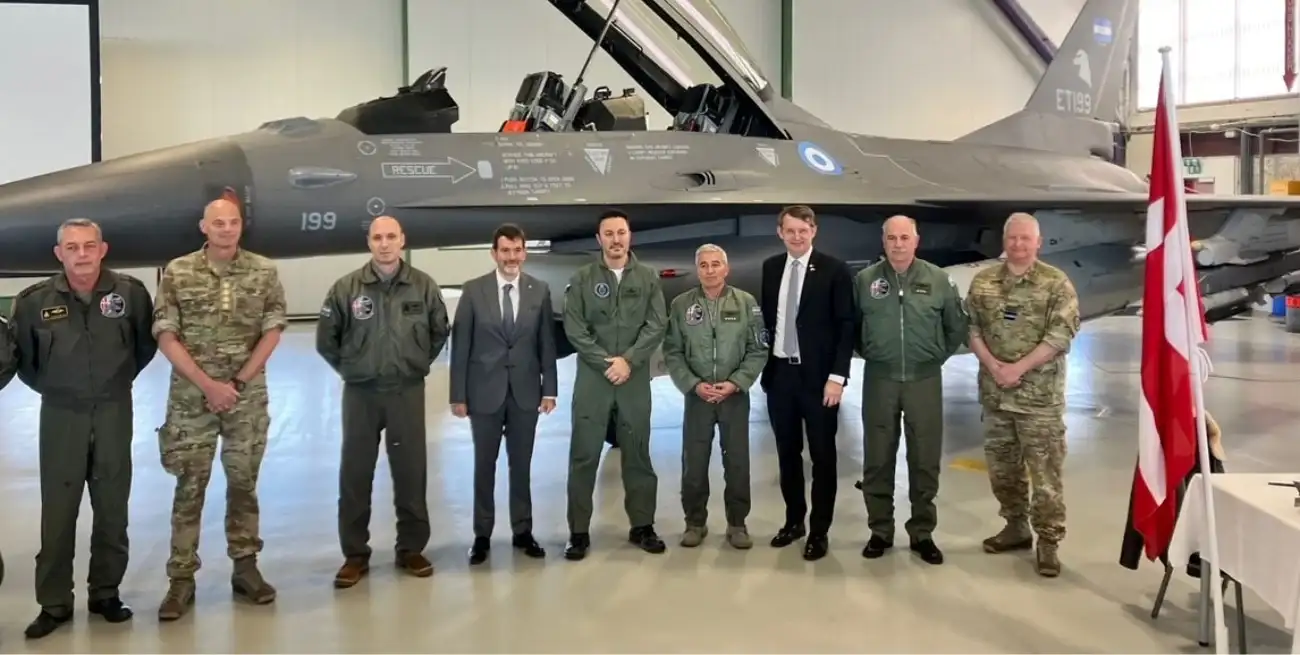 El Ministro de Defensa de Argentina, Luis Alfonso Petri, y el Ministro de Defensa danés, Troels Lund Poulsen. Crédito: Ministerio de Defensa de Dinamarca