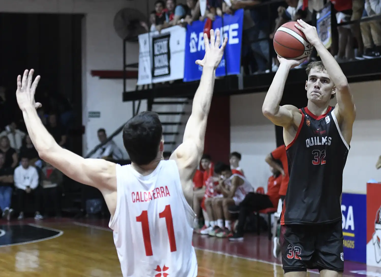 Joaquín Koellner a punto de lanzar (Foto: Prensa Quilmes)