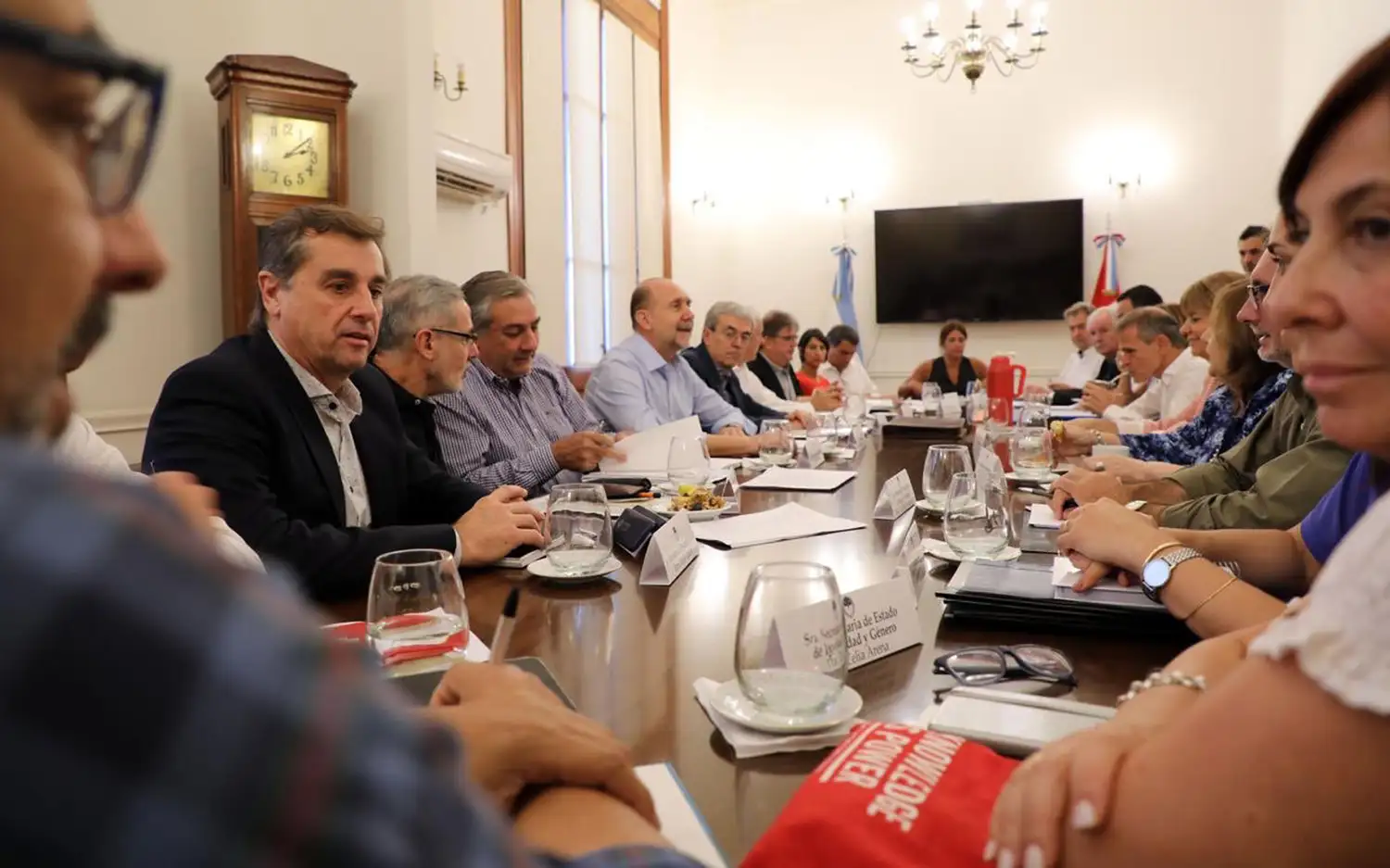 Foco en economía; deuda en seguridad