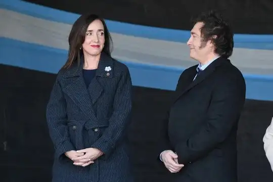 El Presidente aseguró que la vice fue comunicada sobre el viaje, pero nunca atendió el teléfono.
