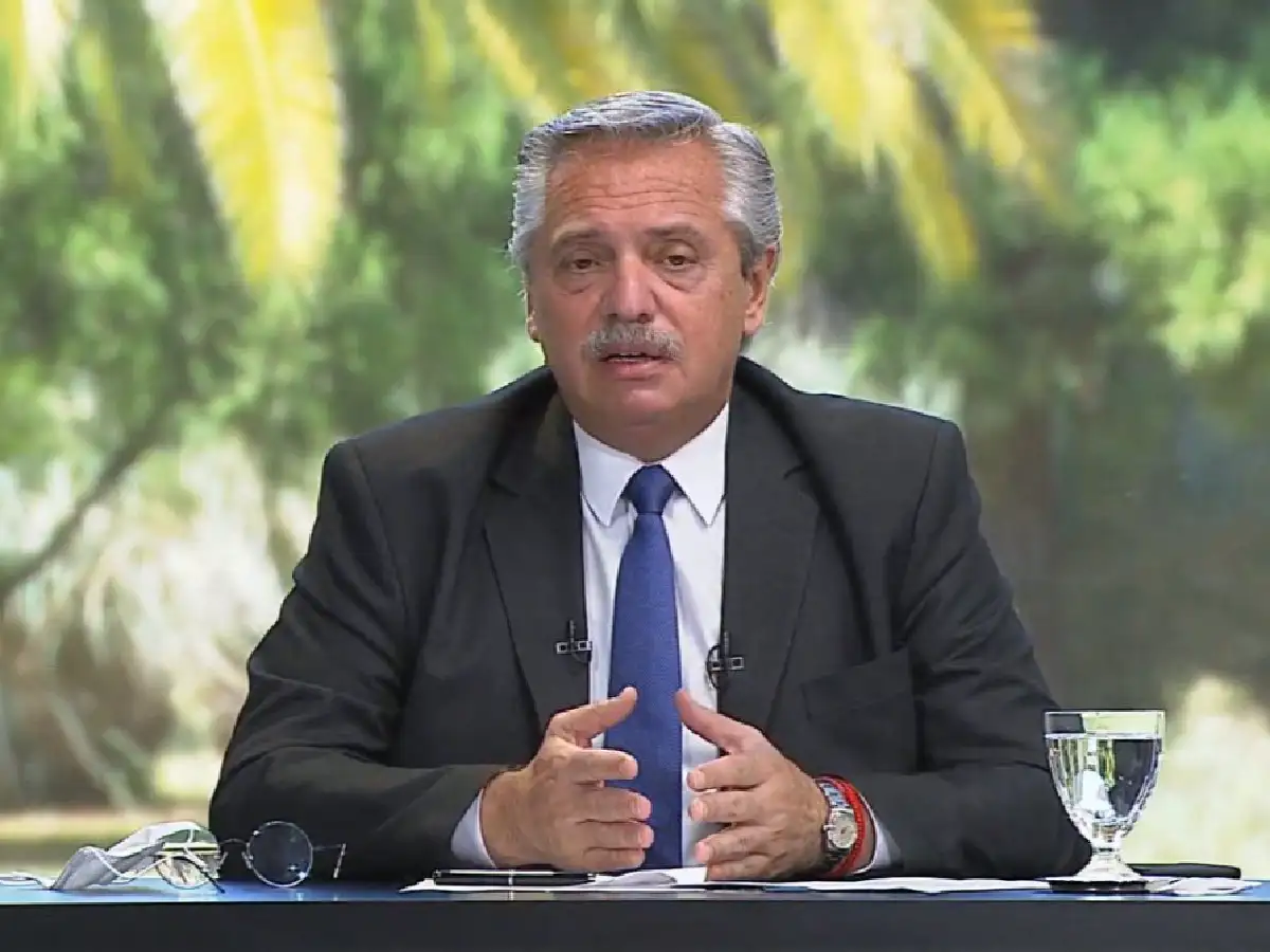 Alberto Fernández advirtió que "el riesgo de que todo vuelva a paralizarse existe"