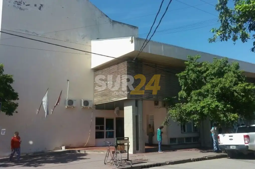 Siete años de prisión por tirar por las escaleras a su pareja y golpearla delante de sus hijos