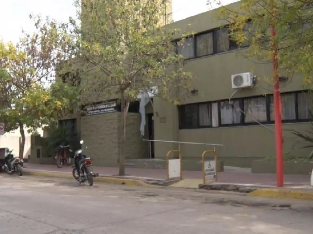 Se complicó la situación de  uno de los policías detenidos en Arroyito por narcomenudeo