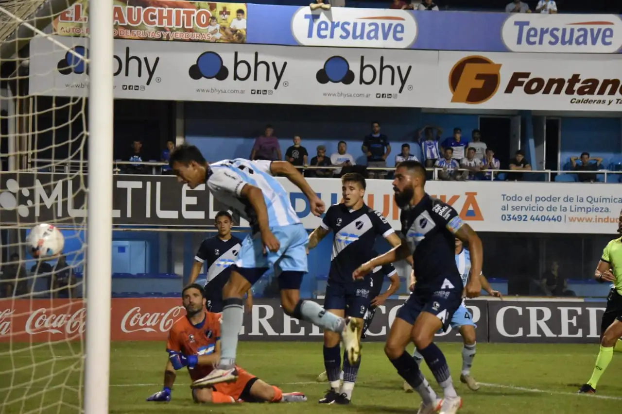 Nuevo DT, los mismos problemas