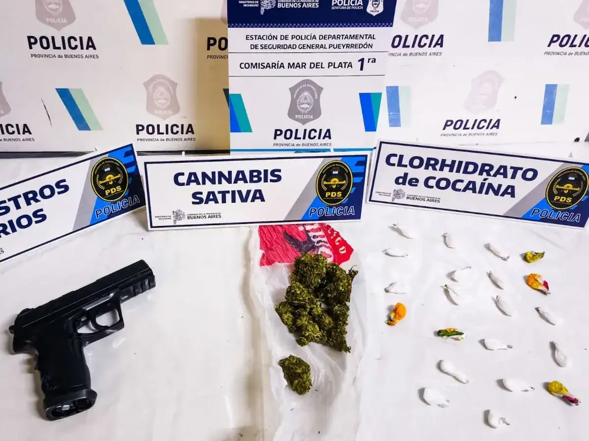 Lo encontraron con cocaína, marihuana, un arma de aire comprimido y más de $200 mil