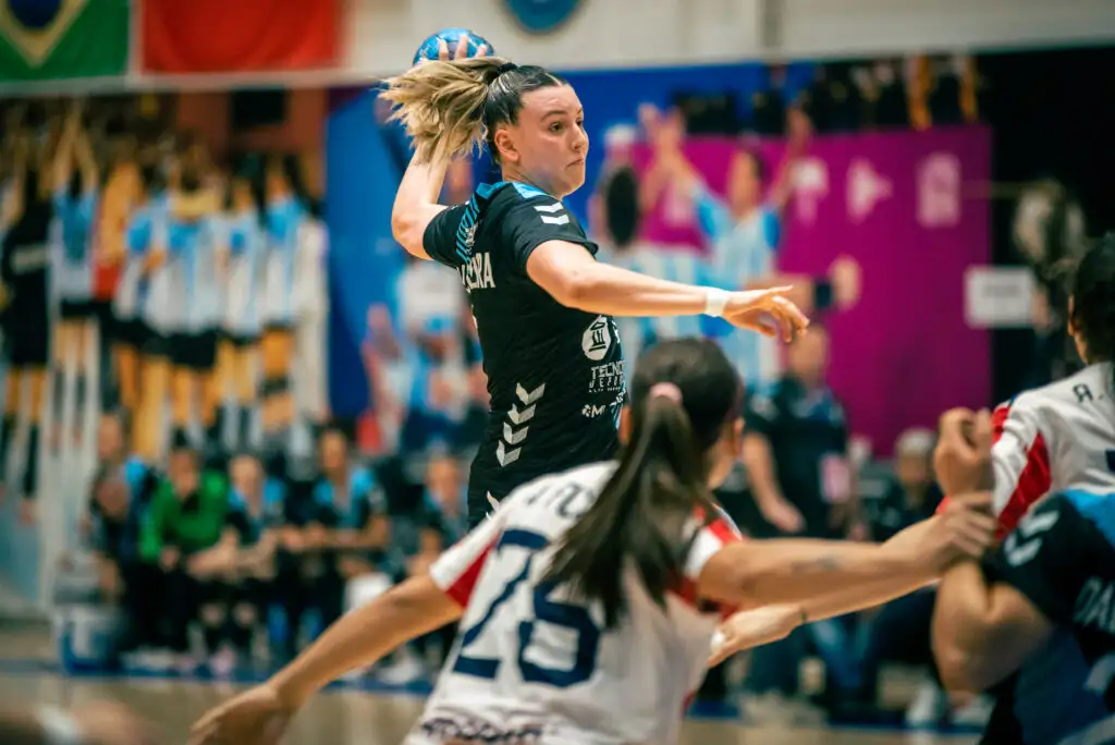 Sofía Rivadeneira clasificó al Mundial con “La Garra”