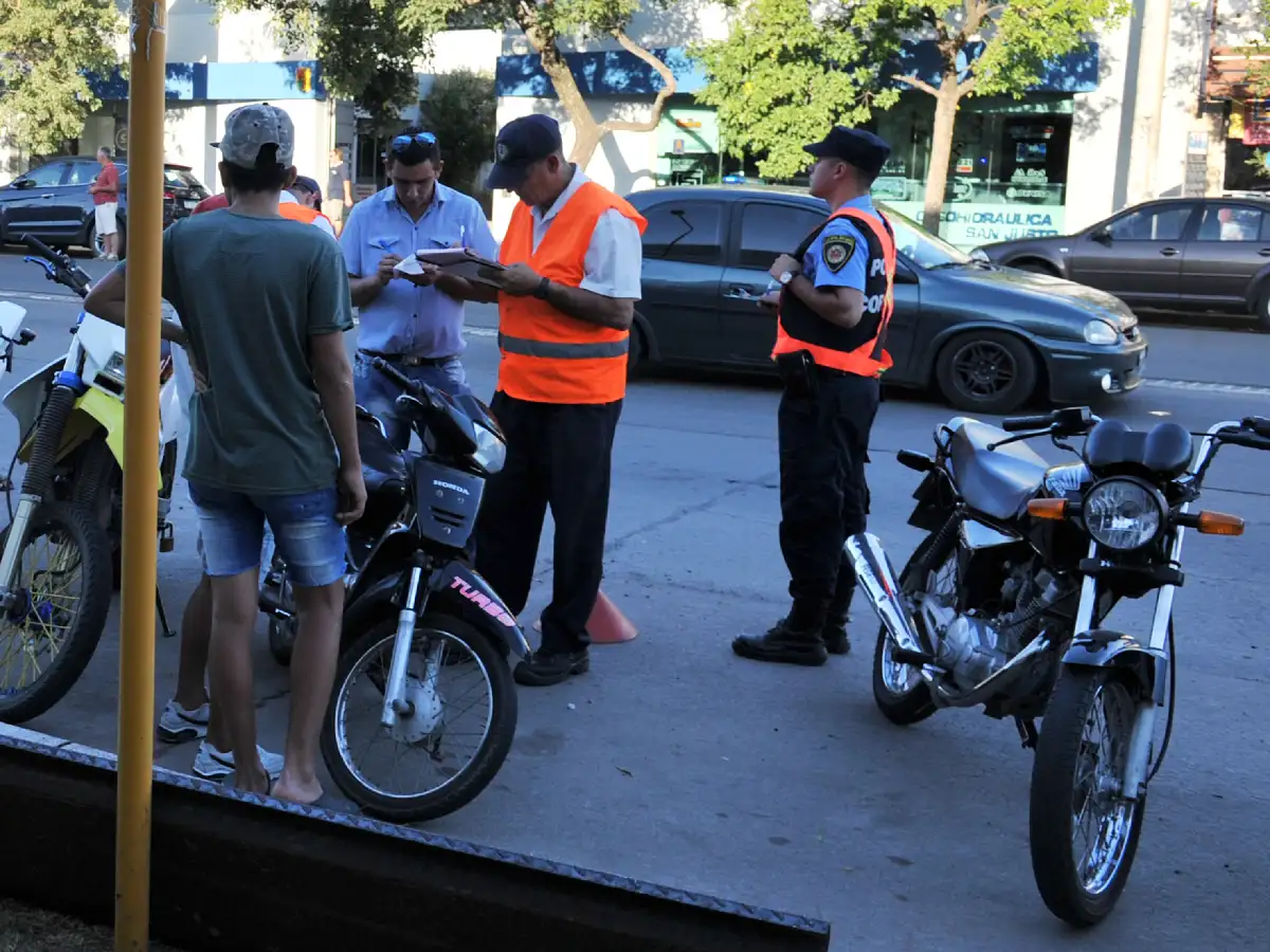 Juez determina que no se puede negar carné de conducir por multas impagas