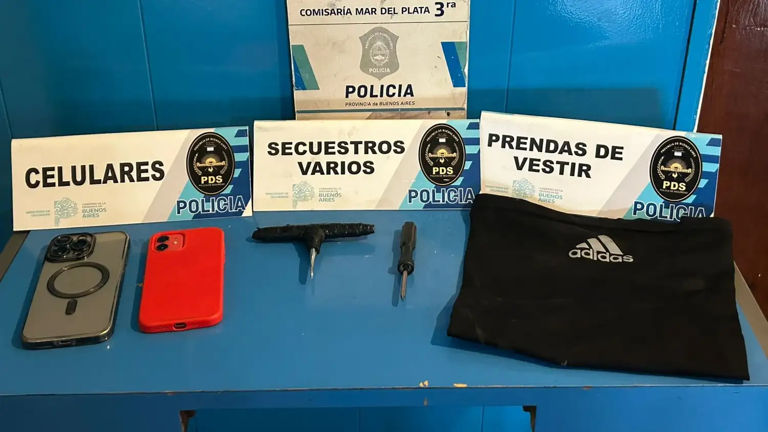 En su poder encontraron una “yuga”, un destornillador y dos teléfonos celulares.