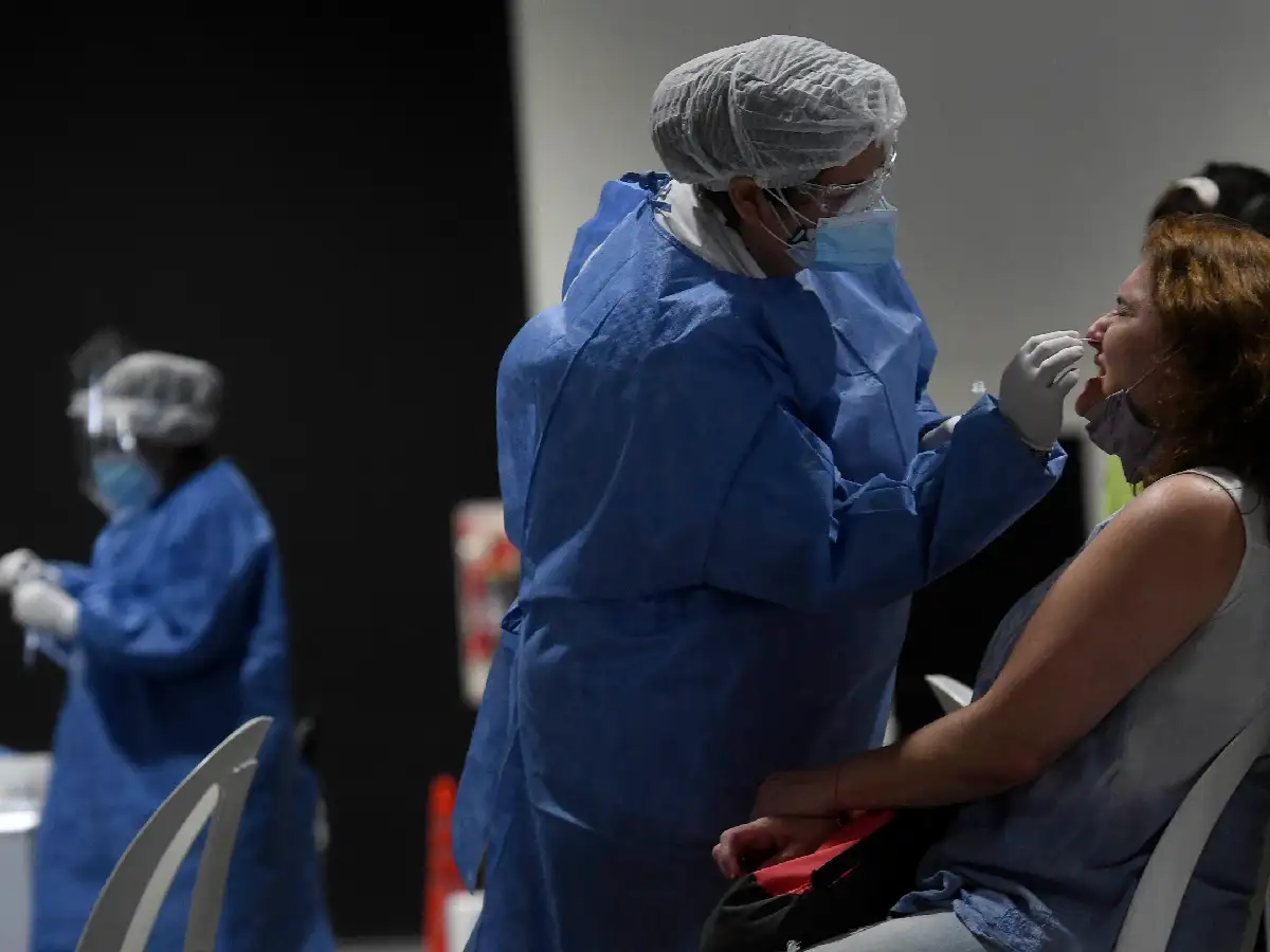 Cifra récord de contagios en el país: reportaron 20.870 en las últimas 24 horas