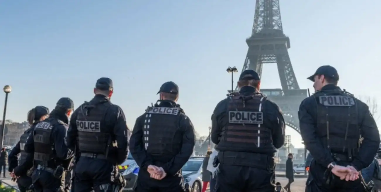 Operativo de seguridad en París.