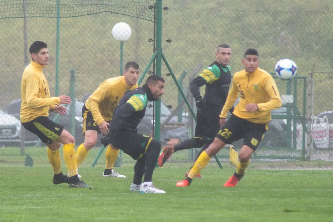 Aldosivi perdió con Almirante Brown en el predio