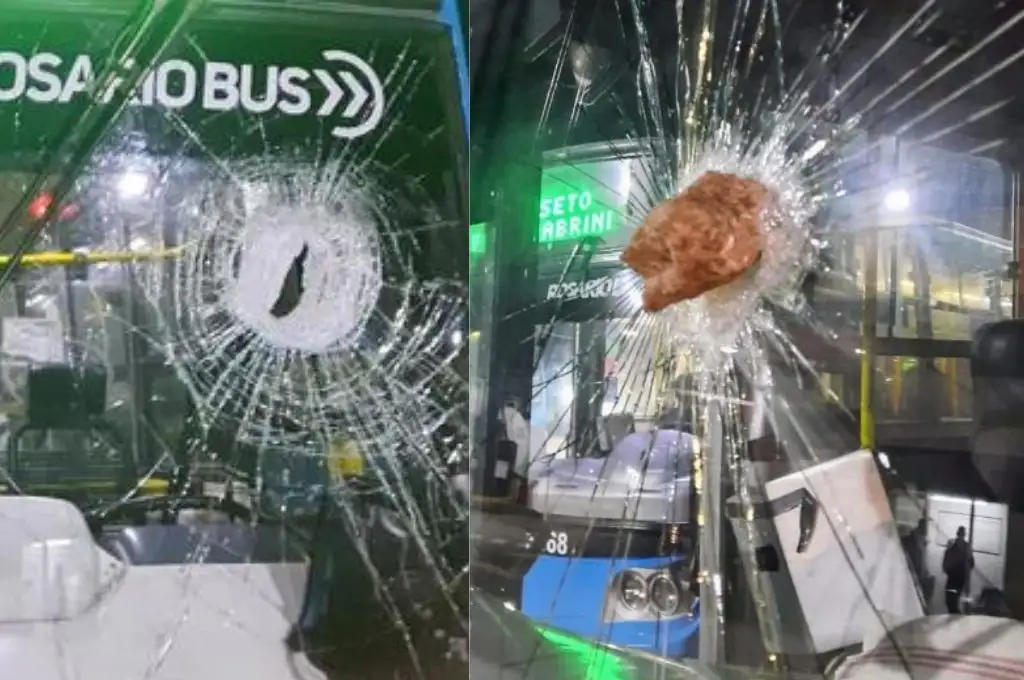 Contra los colectiveros: atacan a piedrazos las líneas de Rosario Bus en la autopista a Buenos Aires