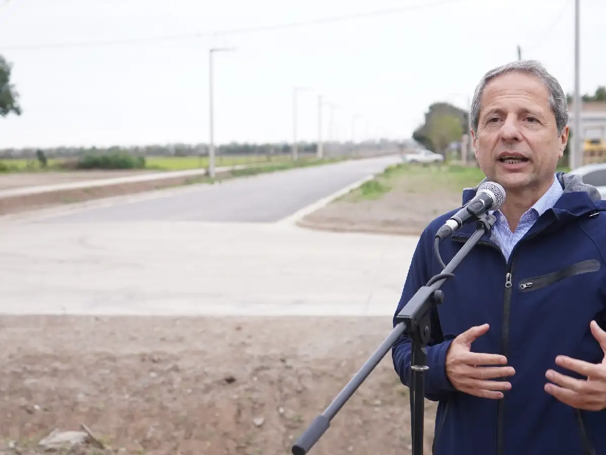 Un sueño hecho realidad: vecinos celebran el pavimento del camino a Plaza 