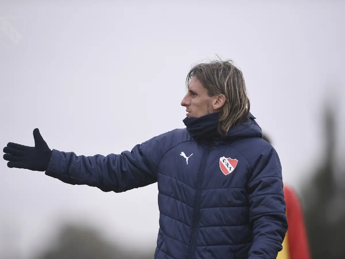 Beccacece probó dos equipos para visitar a Vélez
