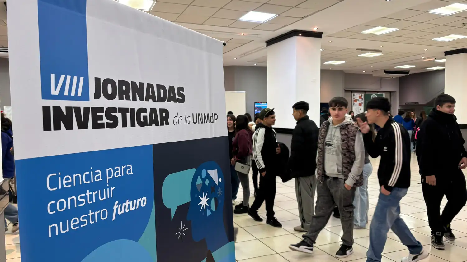 La organización trabajó en conjunto con inspectores y docentes de escuelas marplatenses para definir temáticas relevantes.
