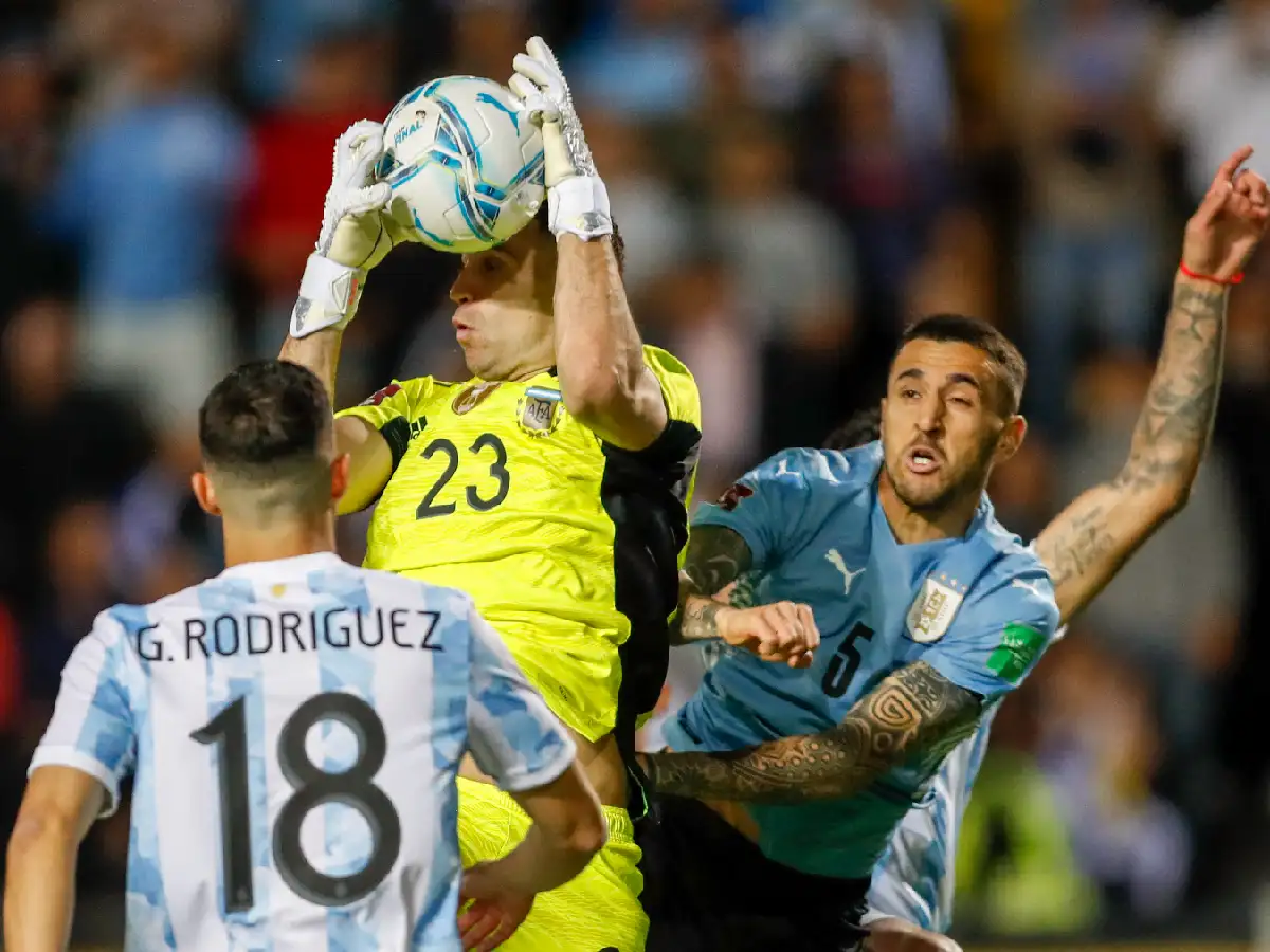 "Dimos un paso gigante", dijo el "Dibu" Martínez